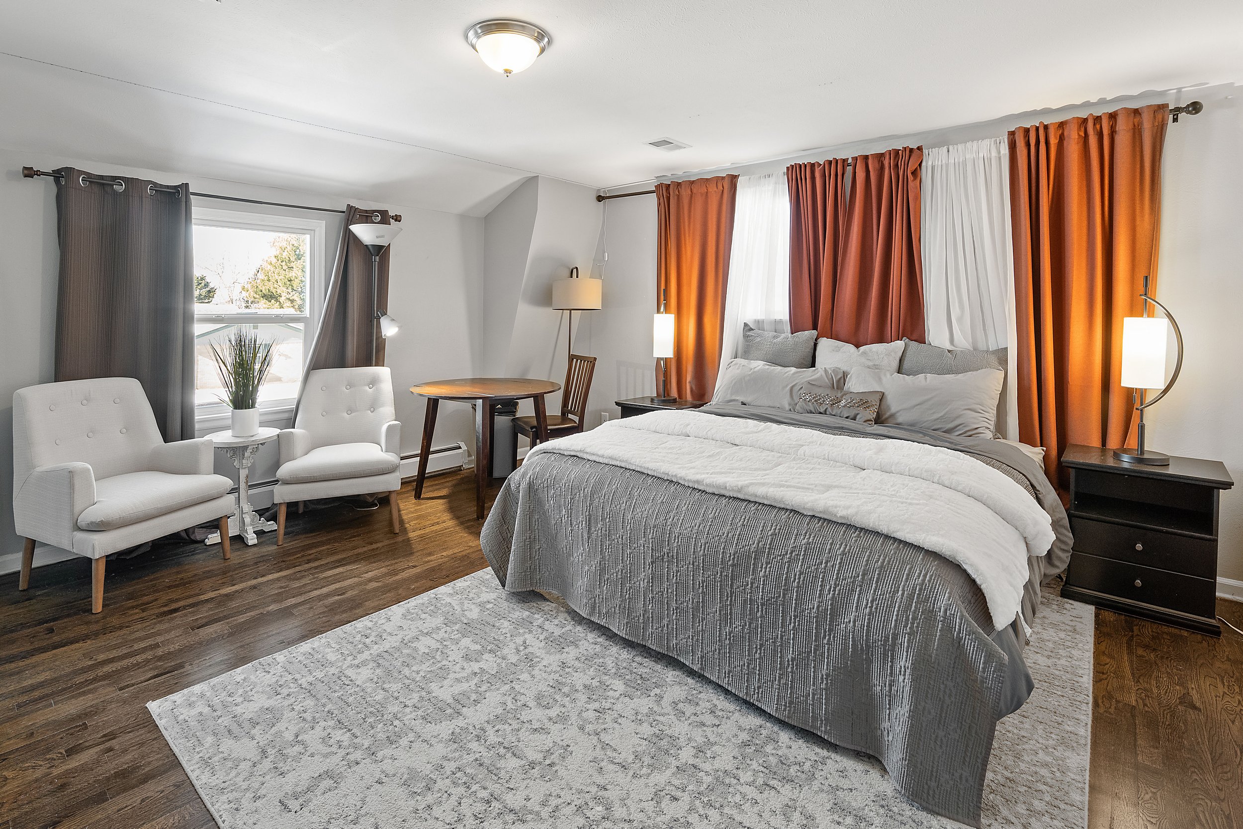 Bedroom 1 1.jpg