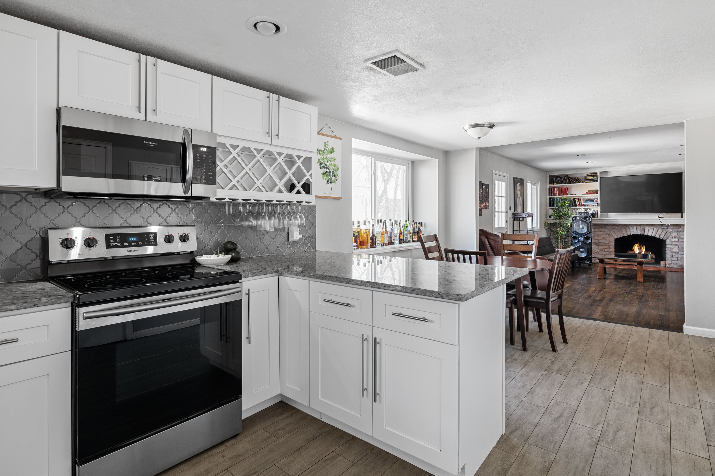Kitchen 3.jpg